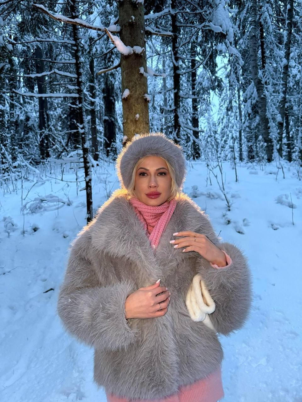 Фотосессия в лесу. Фотостудия во Всеволожске. Подходит для всех творческих проектов