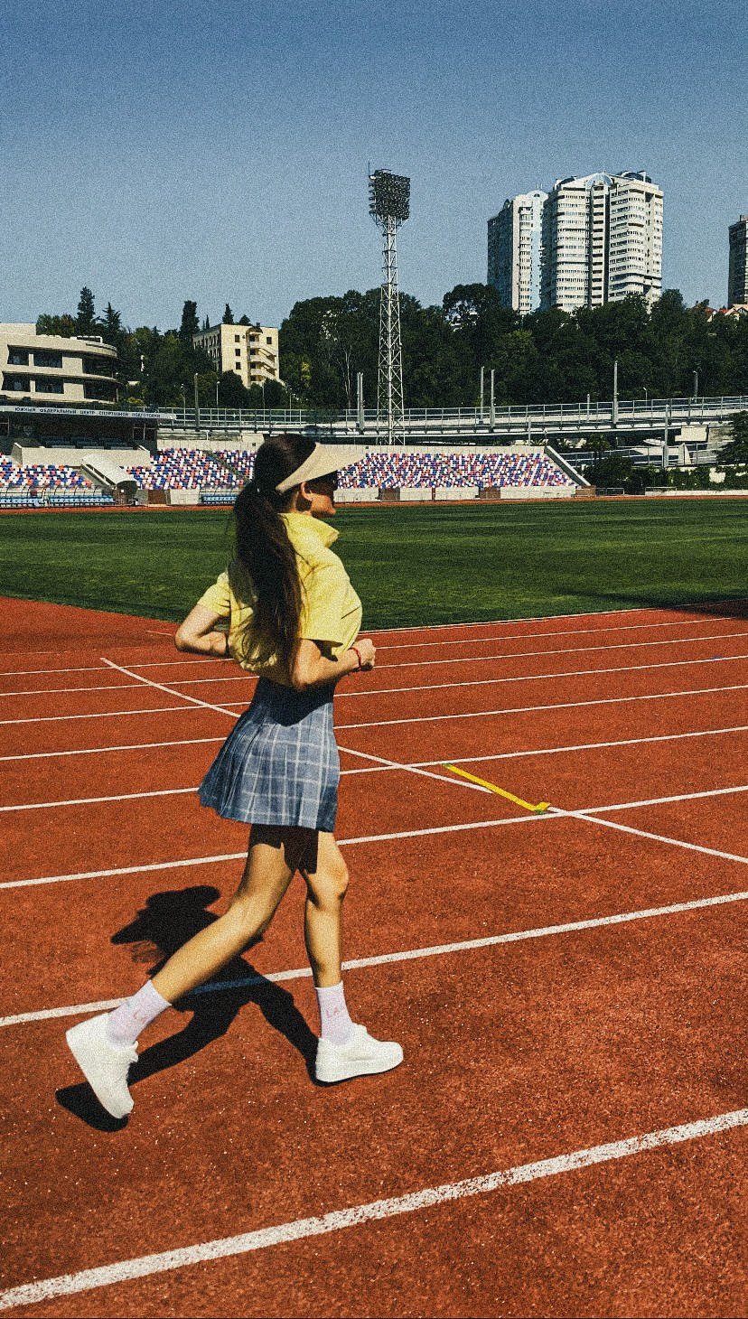 Ретро на сочинском стадионе. Чувственный мобильный фотограф в Казани и Сочи Дьяченко Дарья
