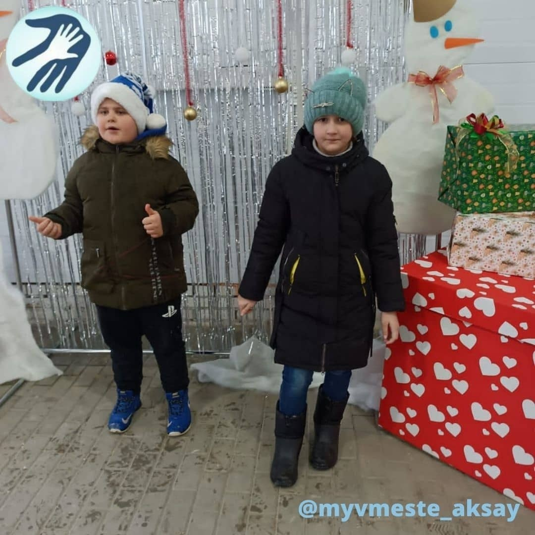 Новогодняя ёлка с Депутатом: праздник, где главным героем стал вороной красавец!