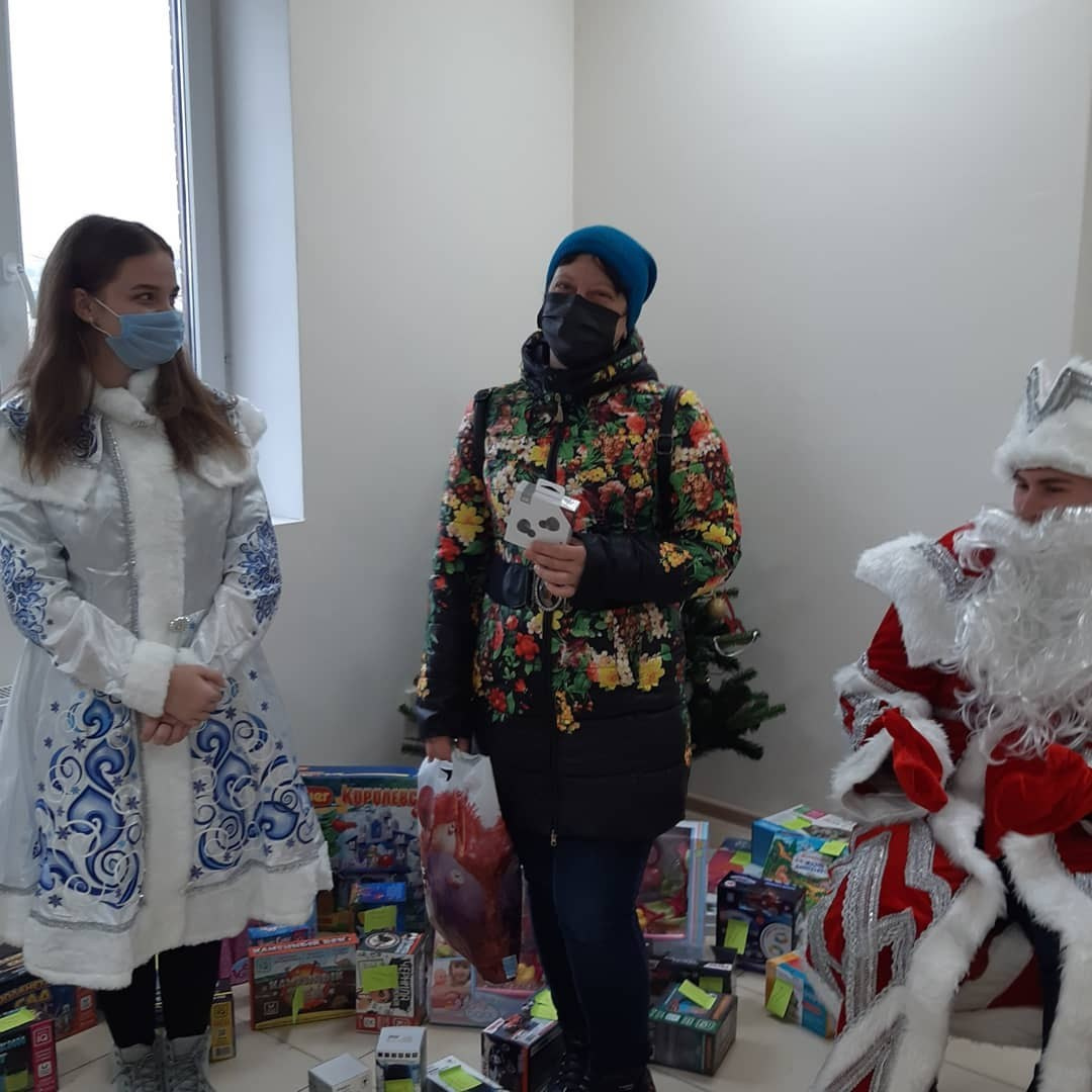 Чудеса продолжаются: встреча с Дедом Морозом и Снегурочкой!