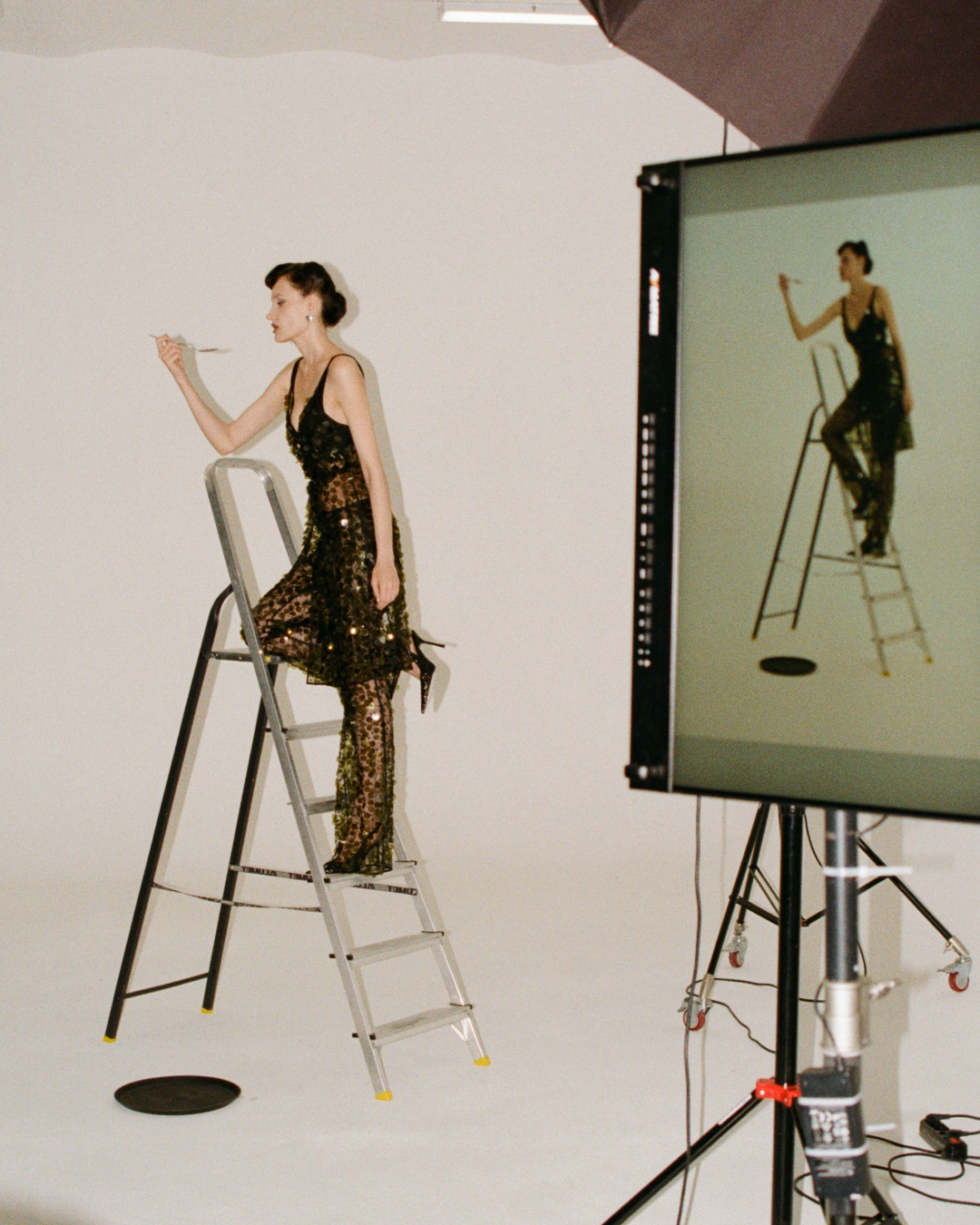 ВкусВилл х Arny Praht. Я Саша, креативный продюсер и арт-директор из Москвы. Придумываю, собираю и запускаю визуальные проекты