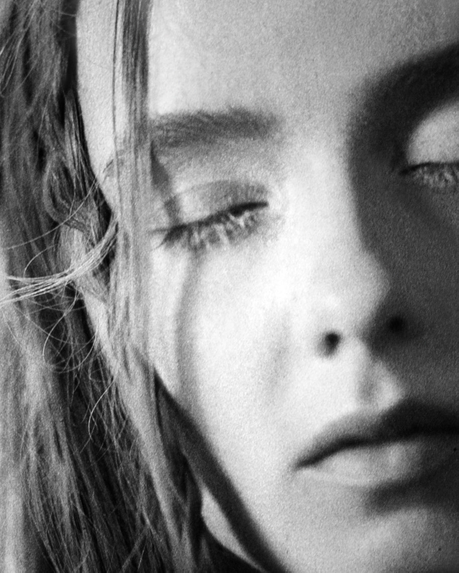 Ellesaris - преподaвaтель. Newschool — Курсы фотографии во Владивостоке