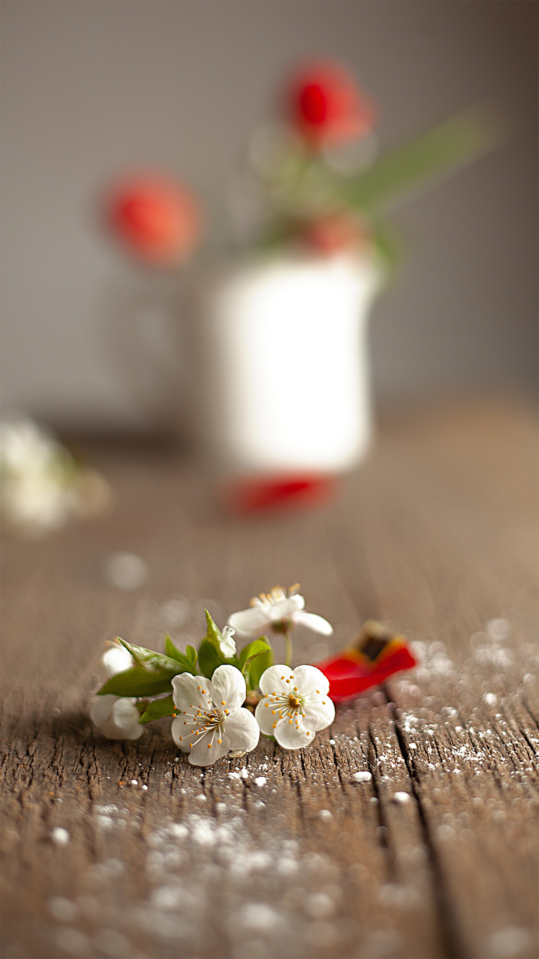 Цветы, которые принимают участие в фудфото. Cake food photo