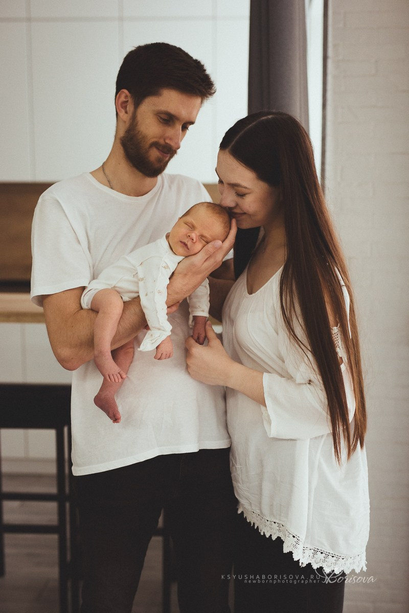 Фотосессия дома с новорожденным. Фотограф новорожденных в Магнитогорске Ксюша Борисова