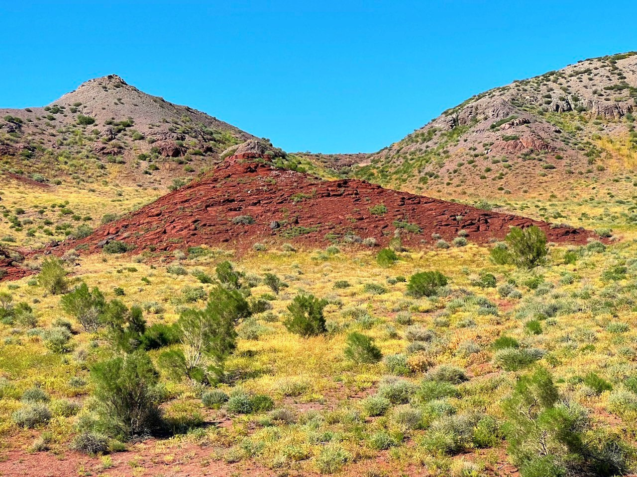 Горы Актау в национальном парке Алтын Эмель, Алматы, Казахстан. Где находится, как доехать, фото и видео весной и осенью