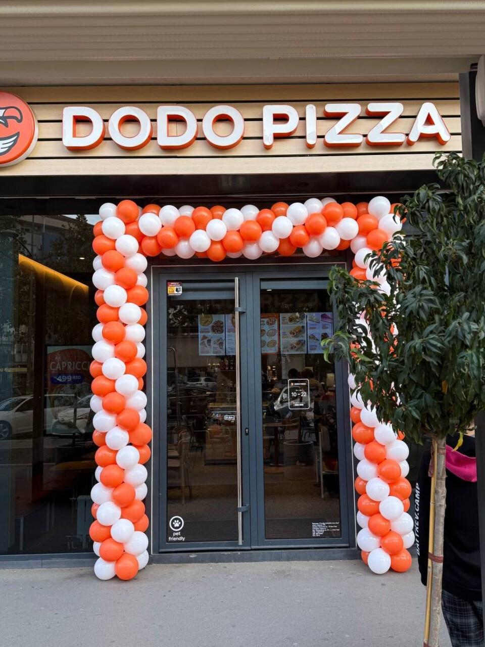 Baloni sa helijimom. Dekoracije balone. Dostava balone. Grad Novi Sad. Шары с гелием, фотозоны Нови Сад Белград. Balone i dekoracije od balona Novi Sad Beograd