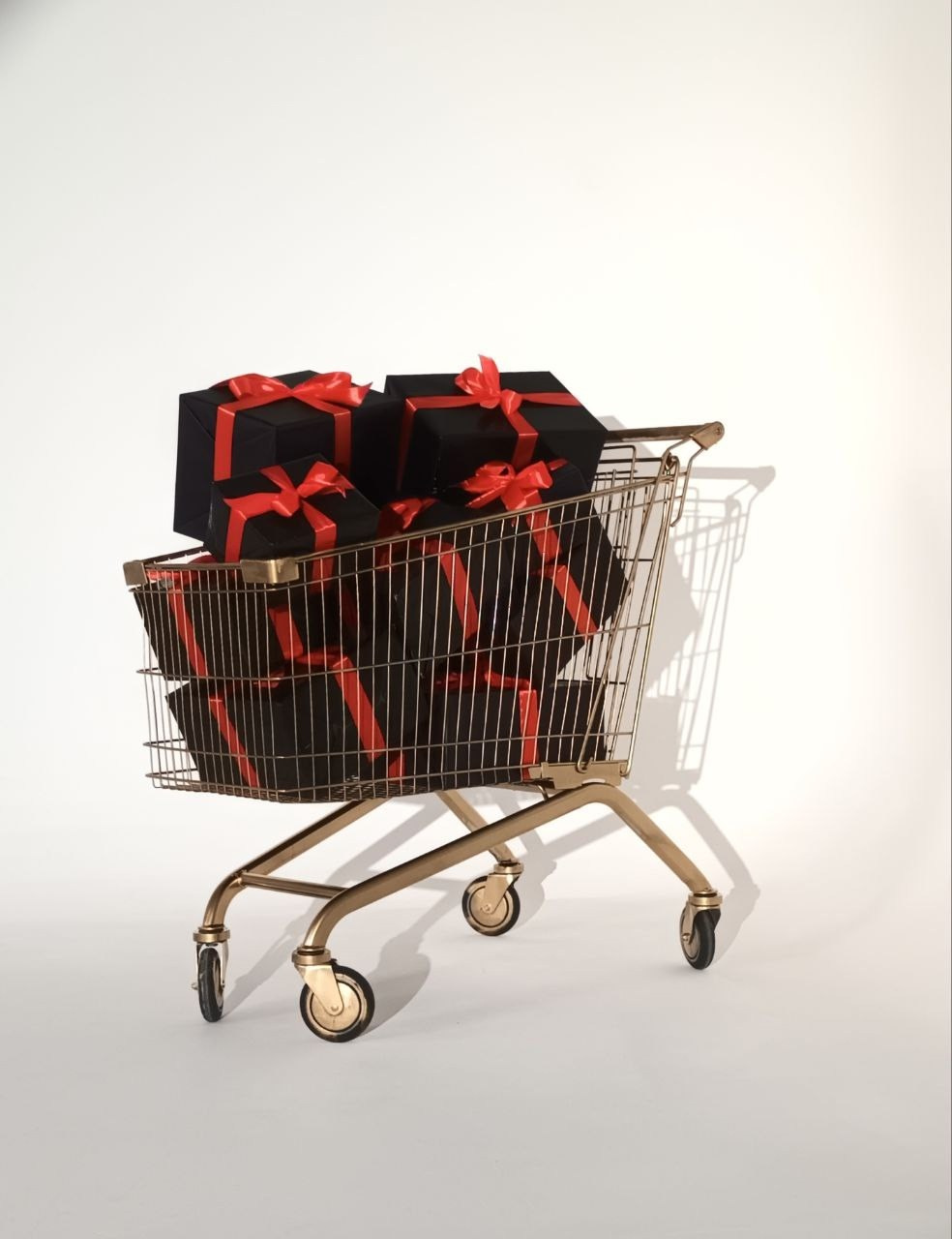 Фотостудии Севастополя. Лучшие фотостудии Севастополя. Фото интерьера фотостудий. Актуальные фото фотостудий Севастополя. Профессиональная фотосъемка в Крыму. Натуральные эмоции и живые кадры. Забронируйте дату прямо сейчас!