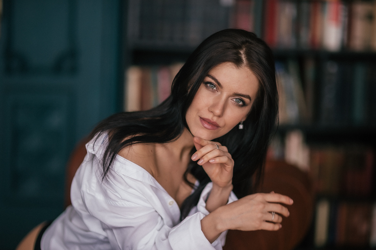 Марина индивидуальная фотосессия в студии. Портретный фотограф в Москве, Московской области. Деловой портрет