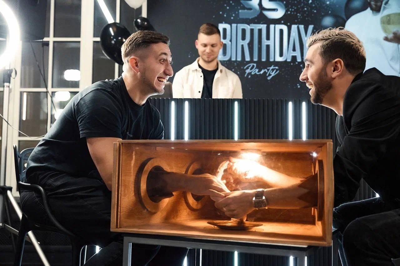 Mr. Black (лето). Аренда лофта в СПб для мероприятий