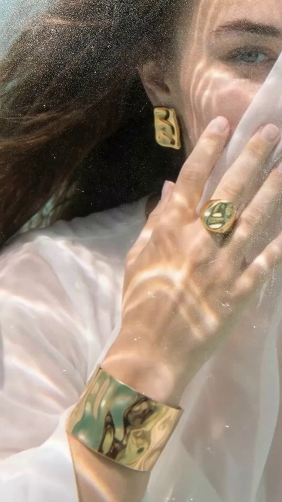 AI-проект: Аквастойкая бижутерия. Фотограф Мария Бесштанькина