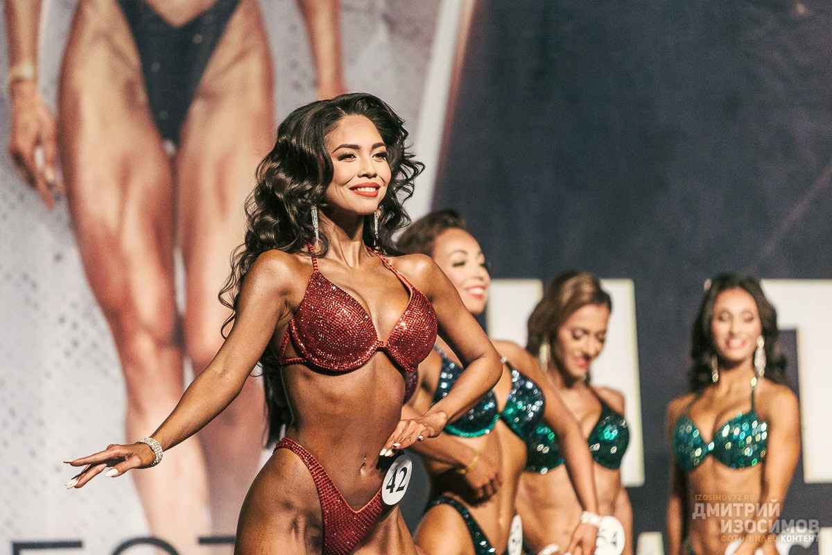 Соревнование по бодибилдингу