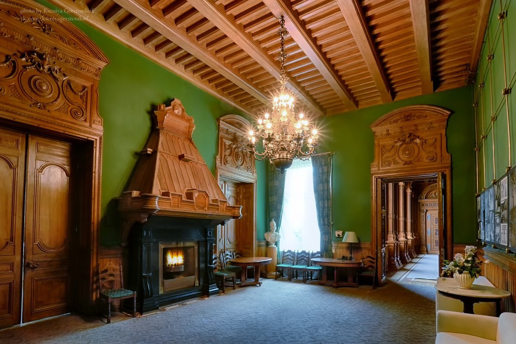 Локации в Питере под крышей