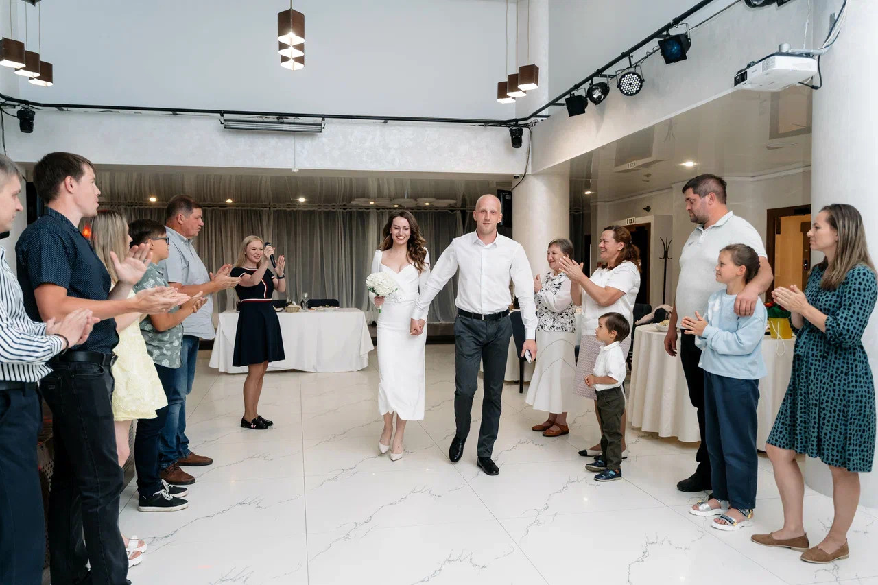 Ведущая на свадьбу Мария Снегур. Ведущий, Тамада, DJ, фото в Перми. Хорошее настроение