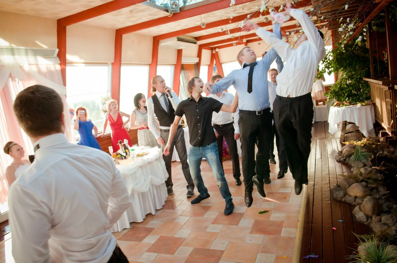 Ведущий-счастливой свадьбы в Екатеринбурге.