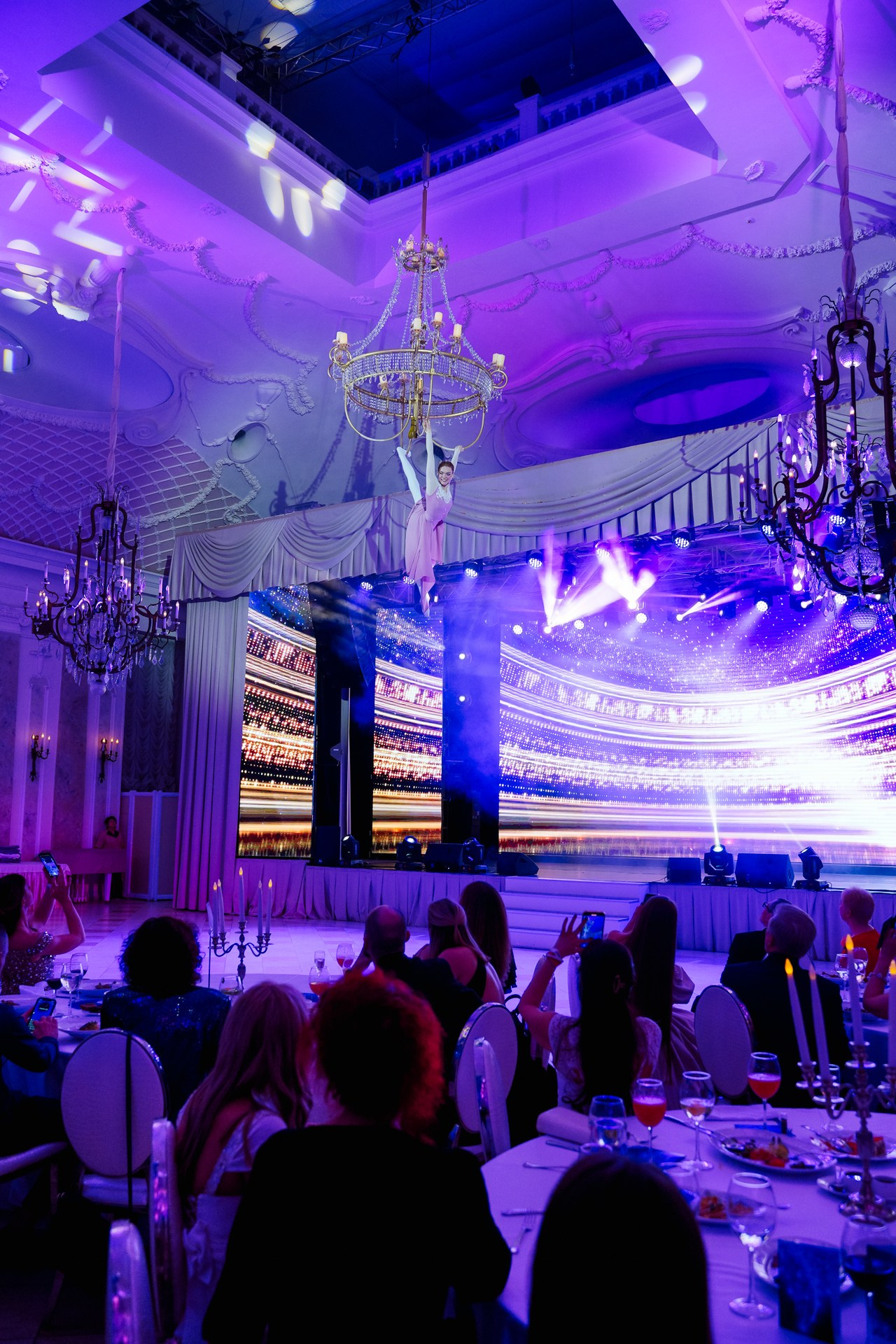 Снежный вальс в Летнем дворце HERBALIFE 2024. Репортажный и семейный фотограф в Санкт-Петербурге Тарас Марченко