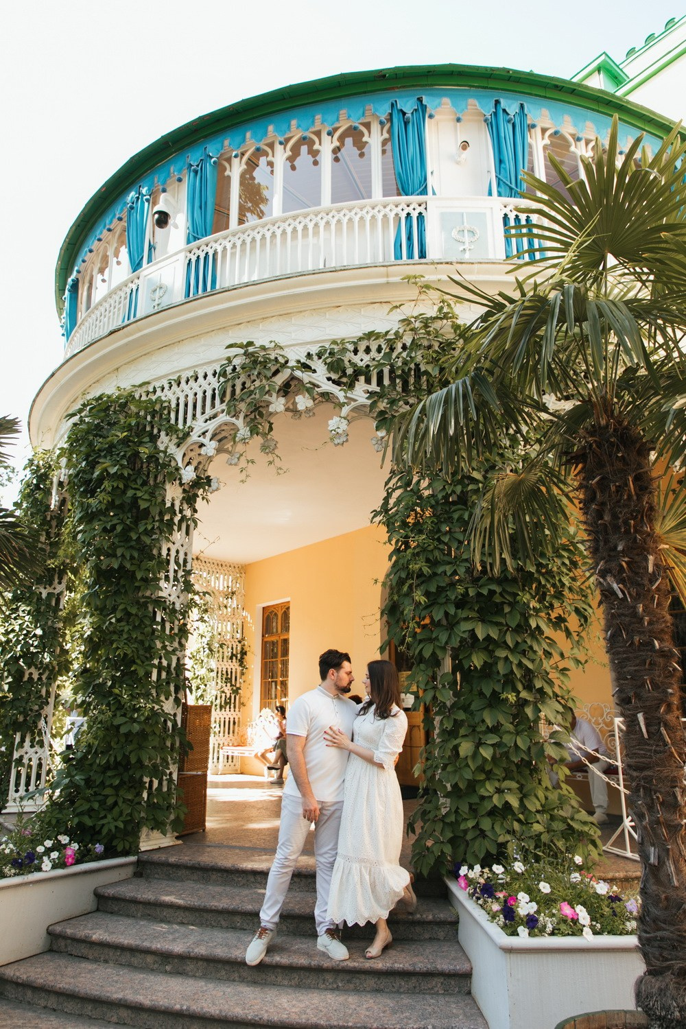 Лавстори в Петергофе, где прогуляться Петергоф, свадьба в Петергофе, как записаться в загс Петергоф, красивые места для свадьбы, фотограф на свадьбу, свадебный фотограф в Петергофе, прогулка,