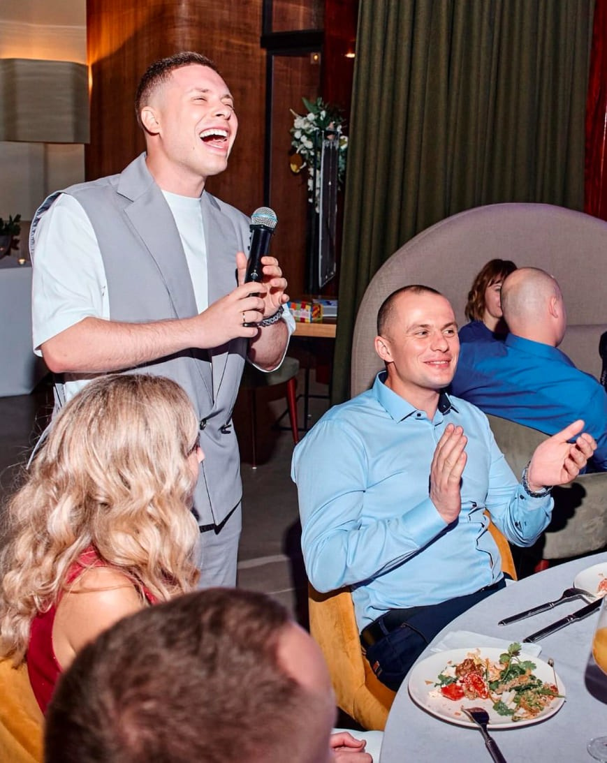 Ведущий Ризаев. Подрядчики и друзья сети свадебных площадок House for wedding