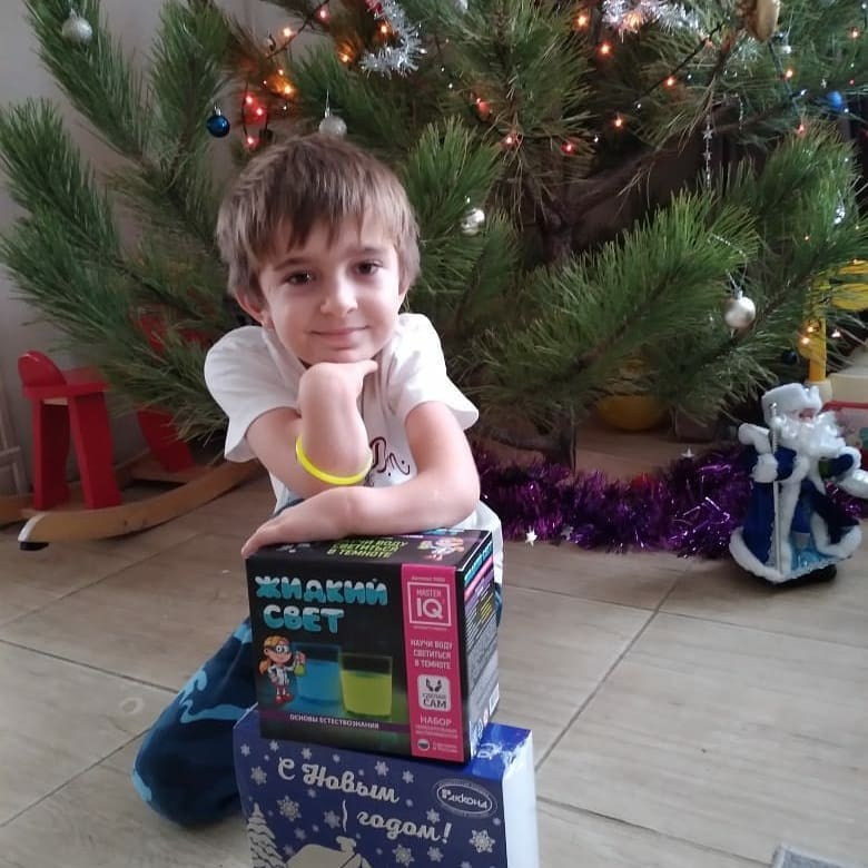 Чудеса продолжаются: встреча с Дедом Морозом и Снегурочкой!