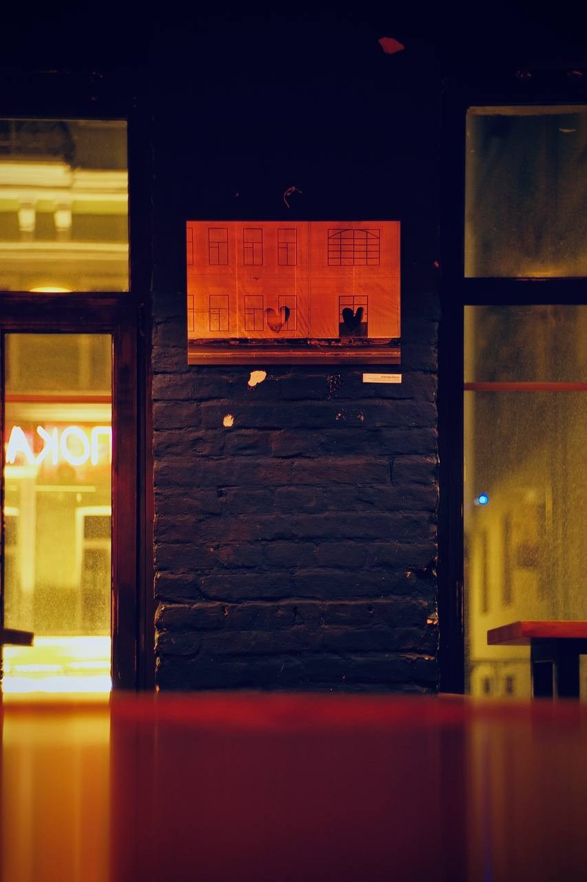 14.02.2025 // Открытие фотовыставки Love is in the бар. Фотовыставки serebro.gallery, в которых автором можешь стать ты! | Москва