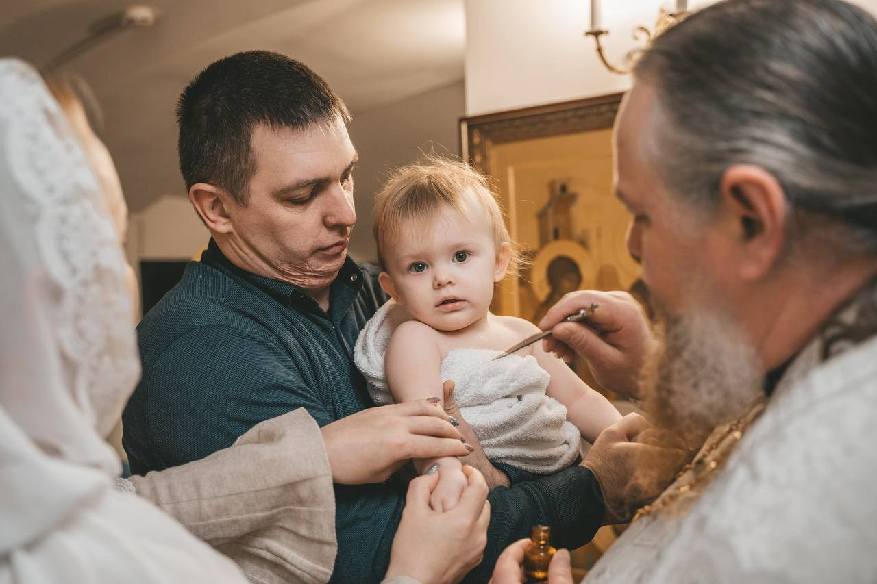 Фотосъемка на Таинство Крещения — фотограф и видеограф на Крещение ребенка в Москве. Фотографы на роды в Москве. Фото и видео родов. Фотопроект «Продолжение рода»