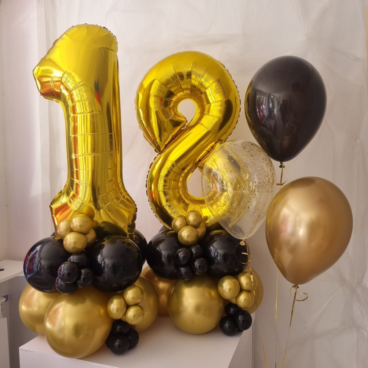 Prodavnica balona Novi Sad Prodavnica balona Beograd. Шары с гелием, фотозоны Нови Сад Белград. Balone i dekoracije od balona Novi Sad Beograd