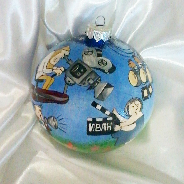 Елочный шар с росписью-Ваш лучший подарок на Новый Год. Арт-вечеринки и мастер-классы в Москве для взрослых и детей