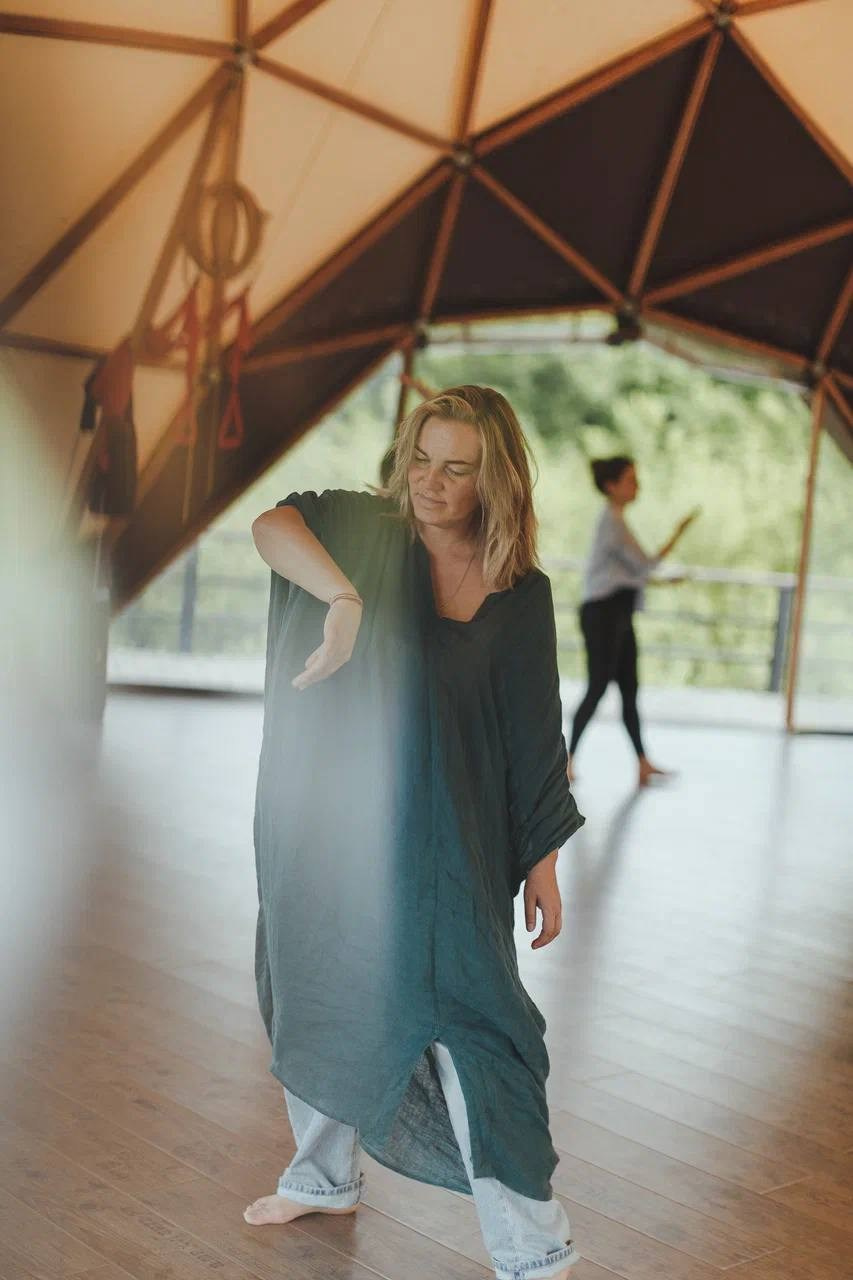 Carina Clavijo Dance. Cari Clavijo | dancer | artist