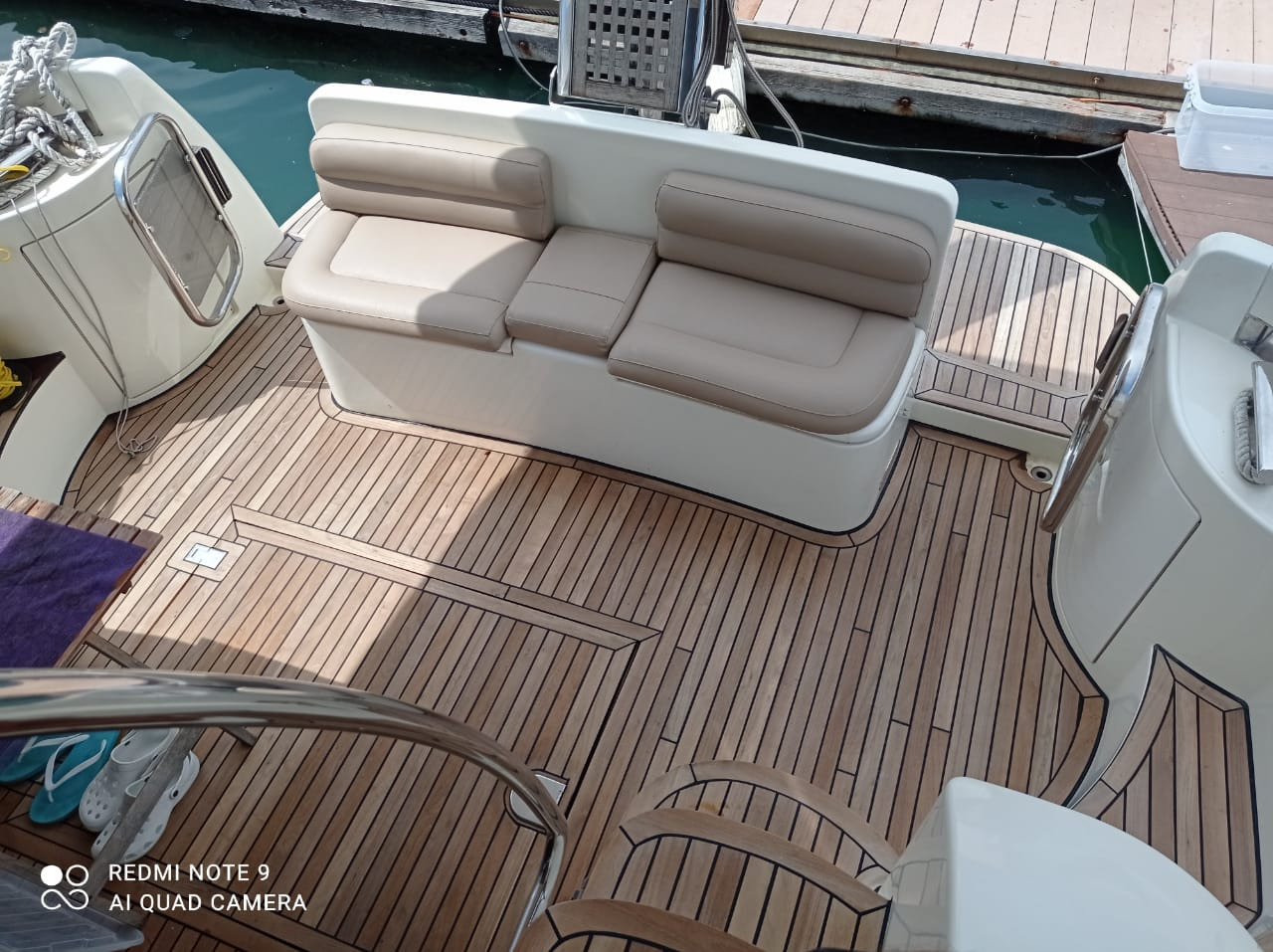 Двухпалубные яхты в Сочи. Аренда Яхт и Катеров в Сочи