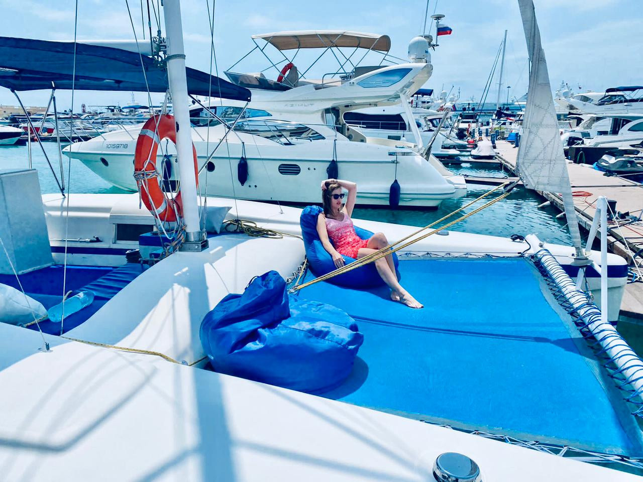 Парусно —моторные яхты и катамараны в Сочи. Аренда Яхт и Катеров в Сочи