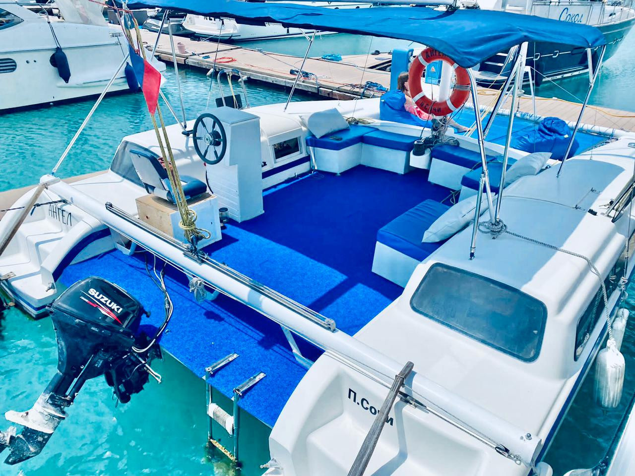 Парусно —моторные яхты и катамараны в Сочи. Аренда Яхт и Катеров в Сочи