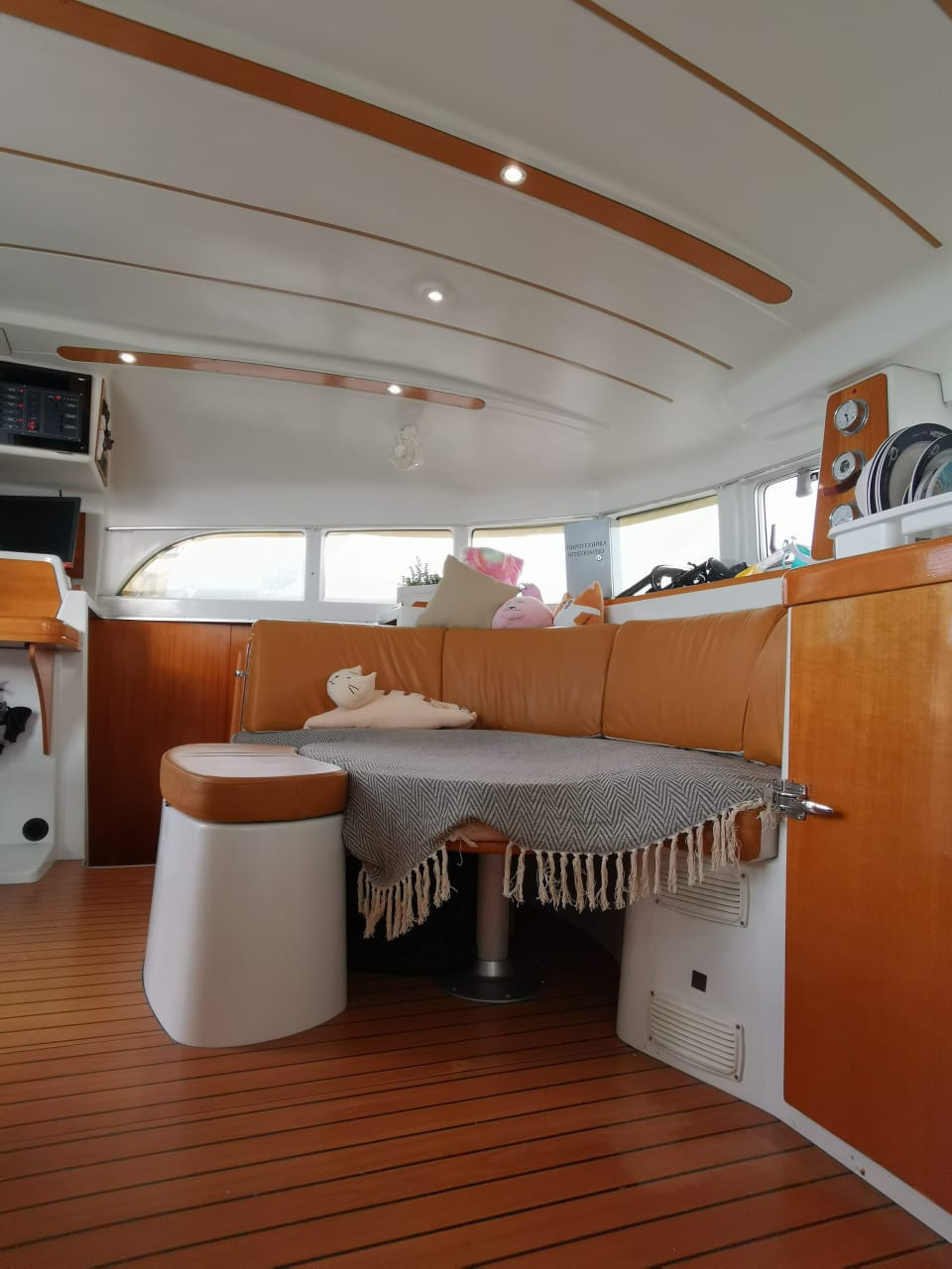 Парусно —моторные яхты и катамараны в Сочи. Аренда Яхт и Катеров в Сочи