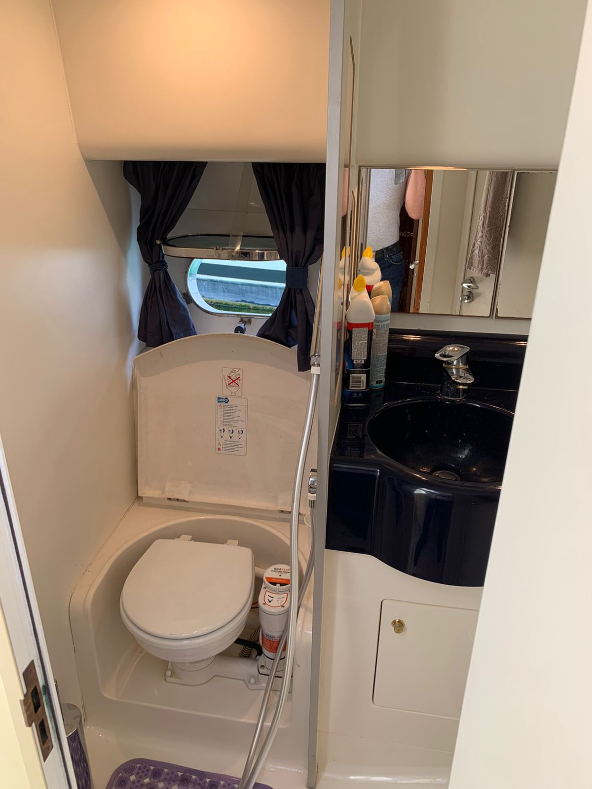 Двухпалубные яхты в Сочи. Аренда Яхт и Катеров в Сочи