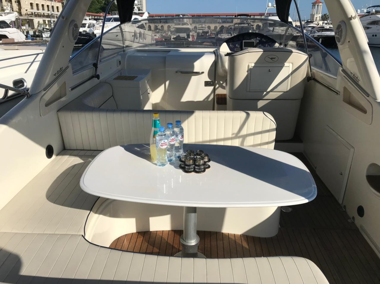 Комфорт катера в Сочи. Аренда Яхт и Катеров в Сочи