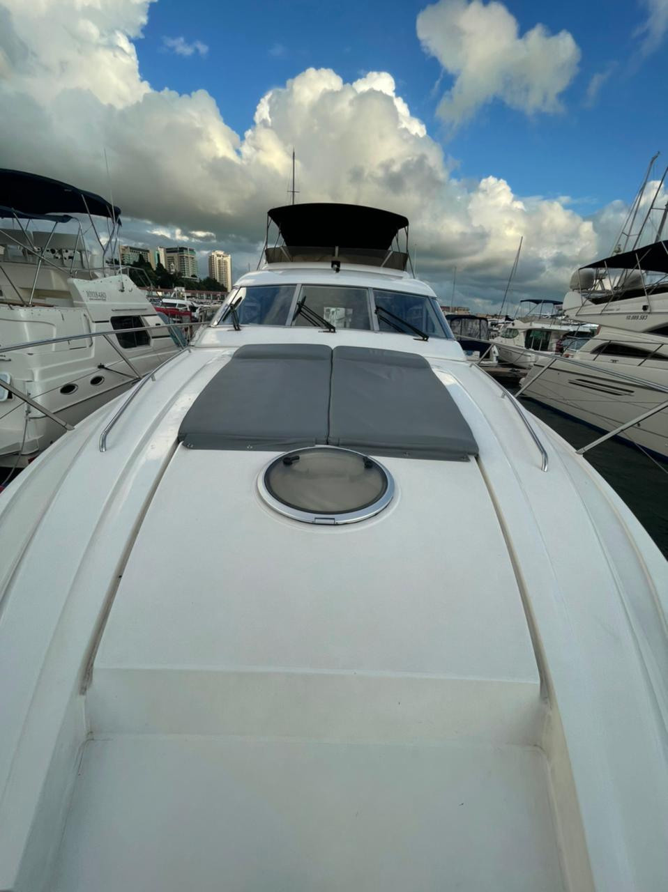 Премиум яхты в Сочи. Аренда Яхт и Катеров в Сочи