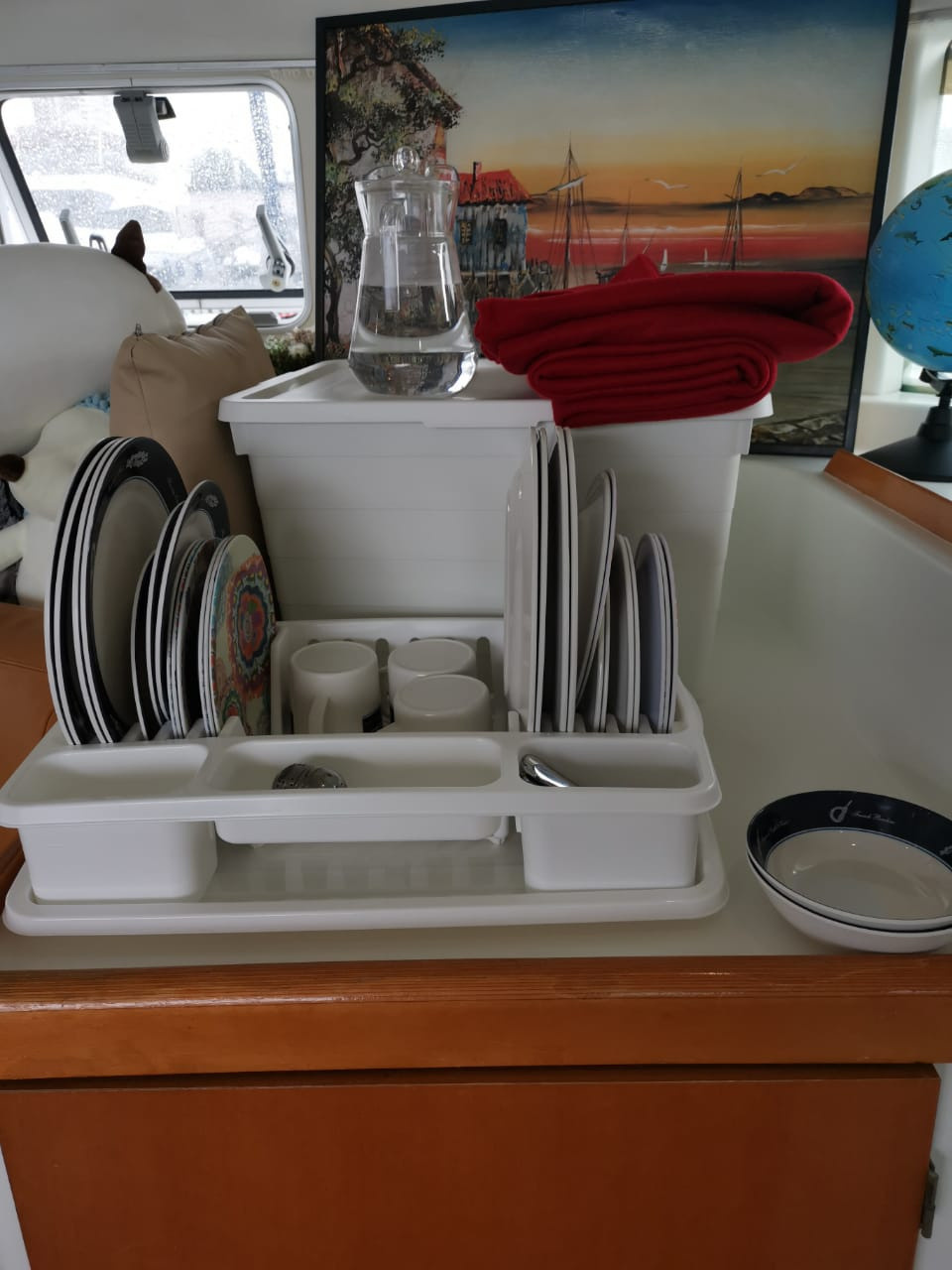 Парусно —моторные яхты и катамараны в Сочи. Аренда Яхт и Катеров в Сочи