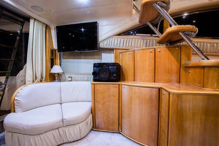 Премиум яхты в Сочи. Аренда Яхт и Катеров в Сочи