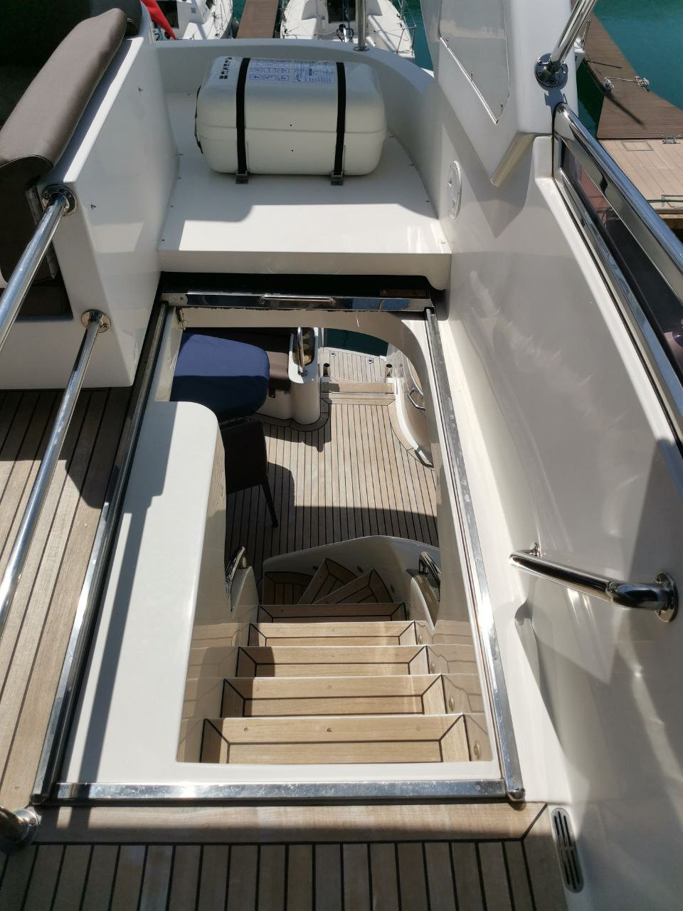 Премиум яхты в Сочи. Аренда Яхт и Катеров в Сочи