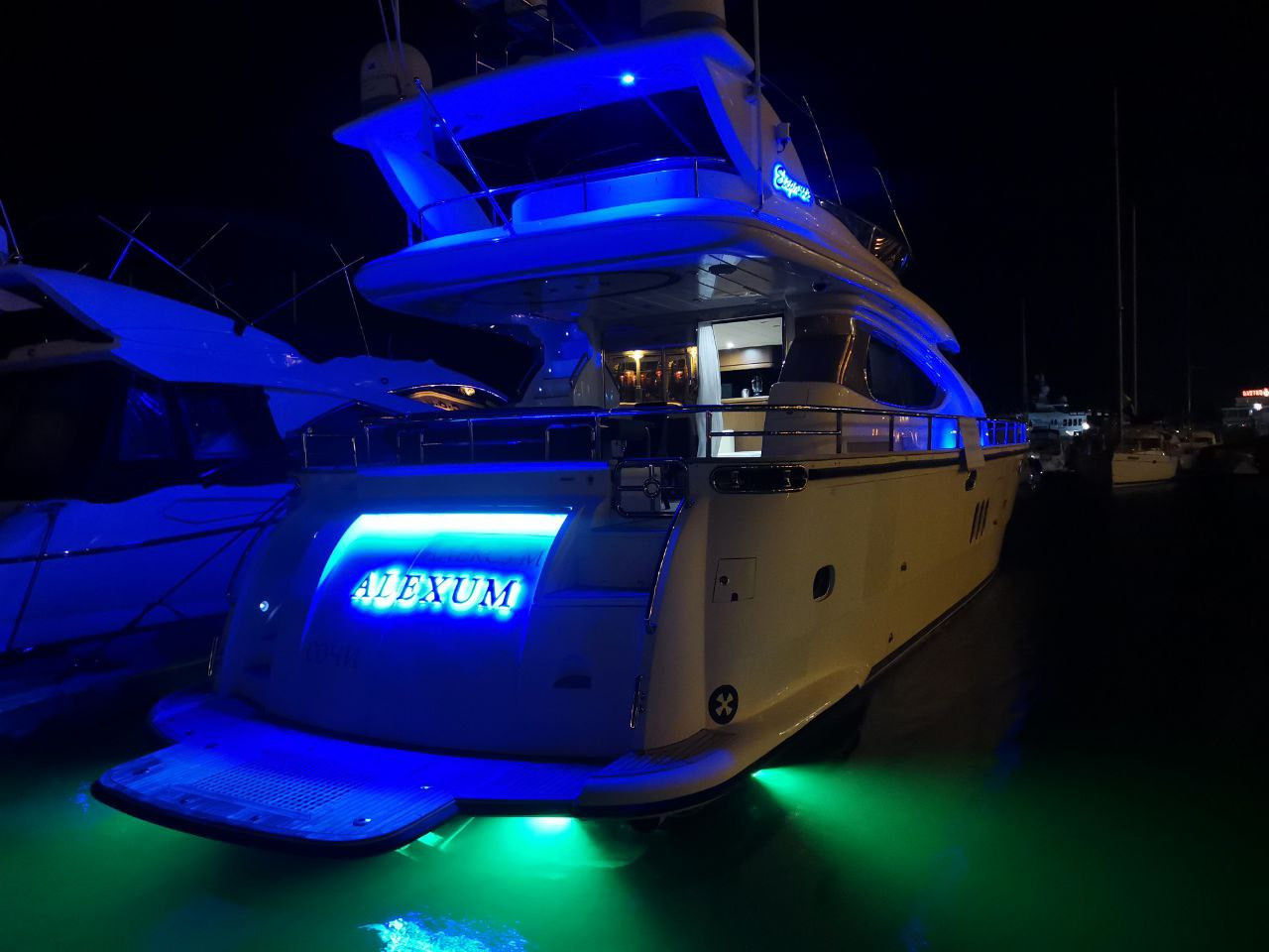 Премиум яхты в Сочи. Аренда Яхт и Катеров в Сочи