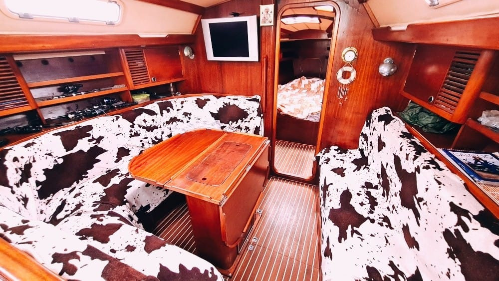 Парусно —моторные яхты и катамараны в Сочи. Аренда Яхт и Катеров в Сочи