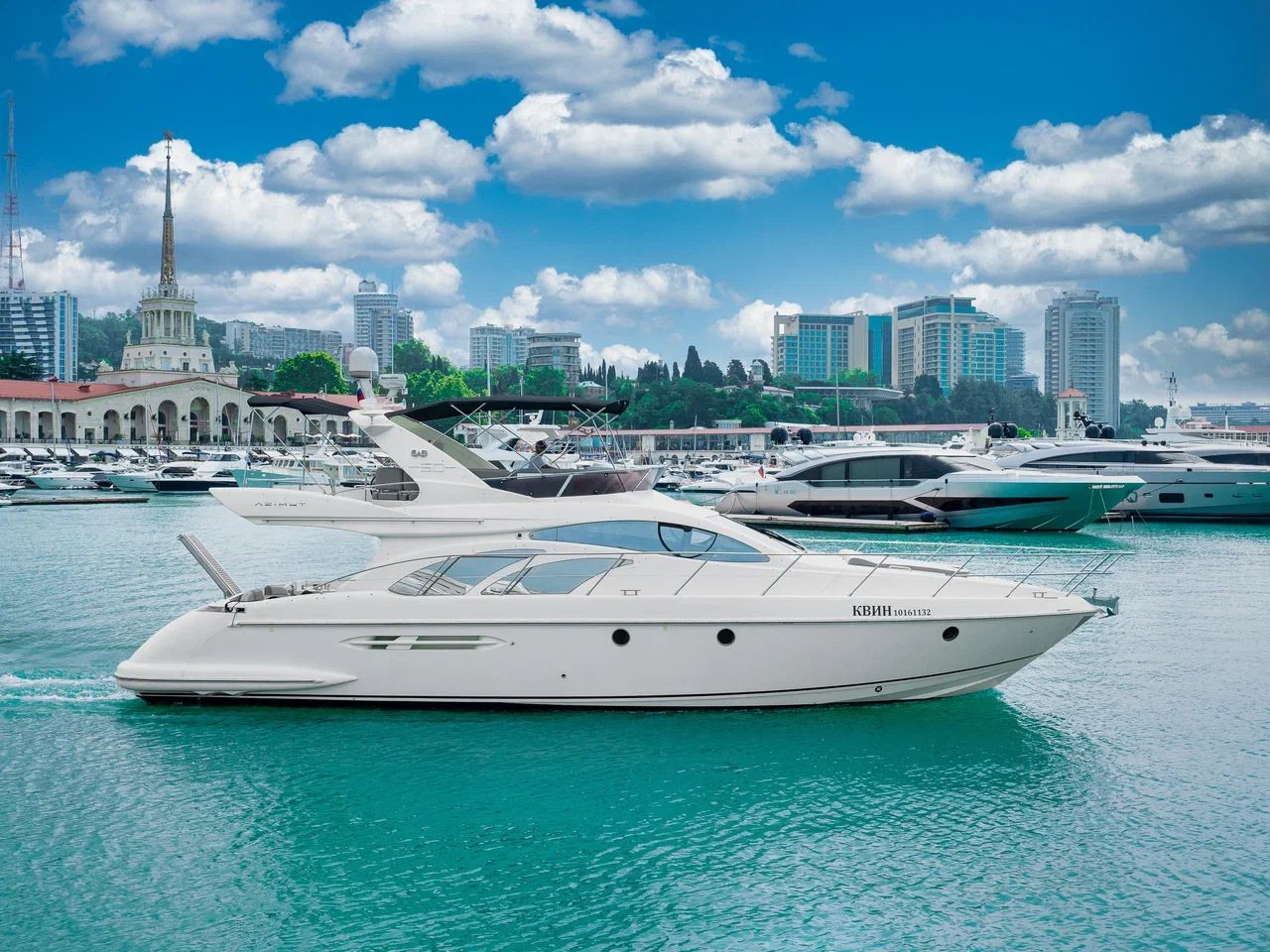 Премиум яхты в Сочи. Аренда Яхт и Катеров в Сочи
