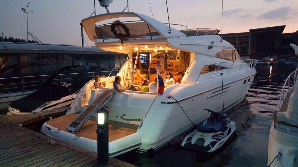 Премиум яхты в Сочи. Аренда Яхт и Катеров в Сочи