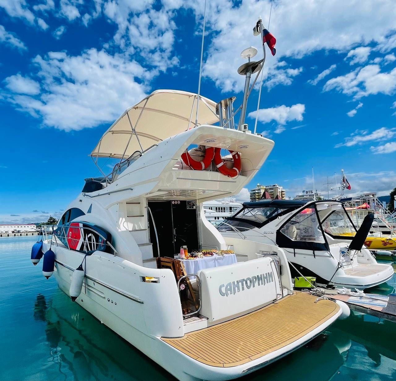 Премиум яхты в Сочи. Аренда Яхт и Катеров в Сочи