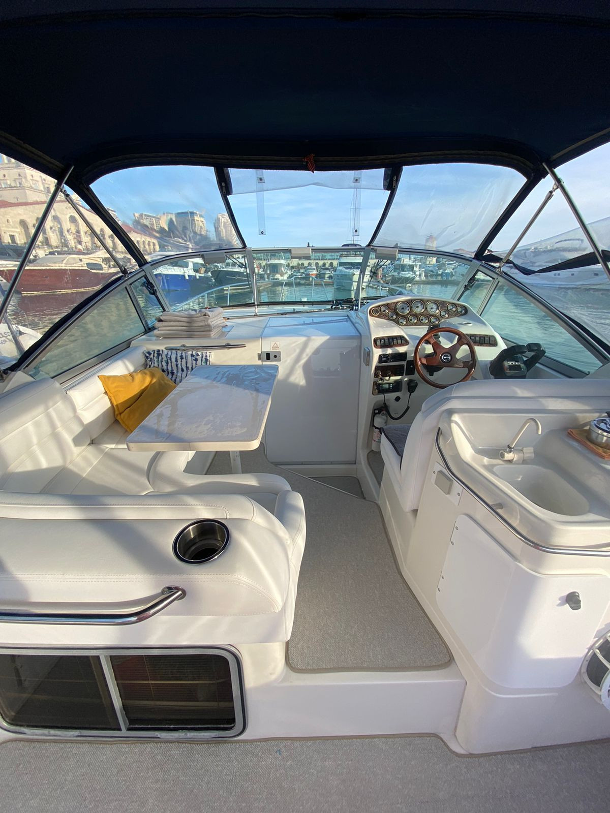 Комфорт катера в Сочи. Аренда Яхт и Катеров в Сочи