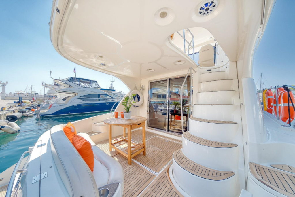 Премиум яхты в Сочи. Аренда Яхт и Катеров в Сочи