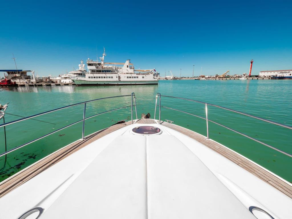 Комфорт катера в Сочи. Аренда Яхт и Катеров в Сочи