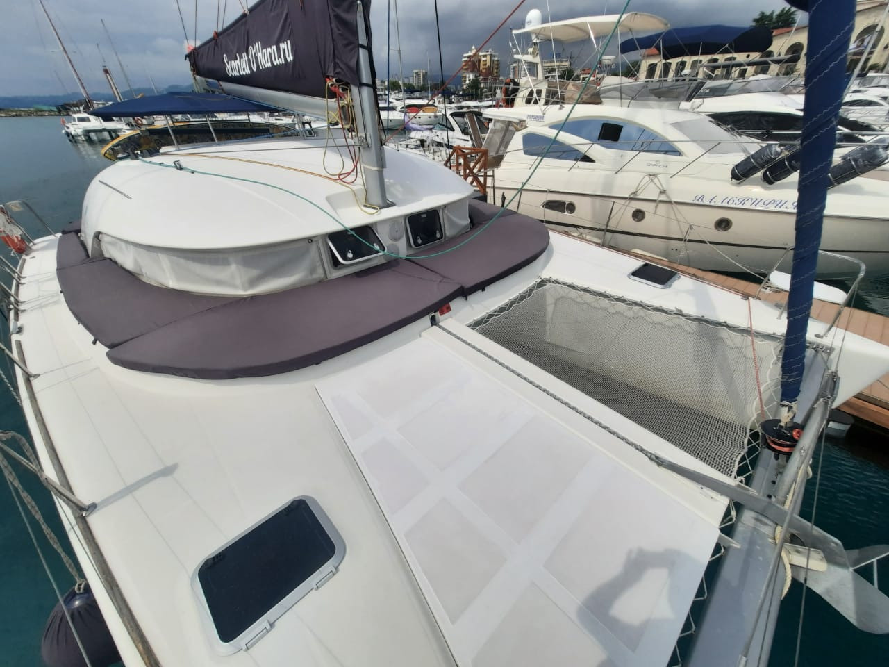 Парусно —моторные яхты и катамараны в Сочи. Аренда Яхт и Катеров в Сочи