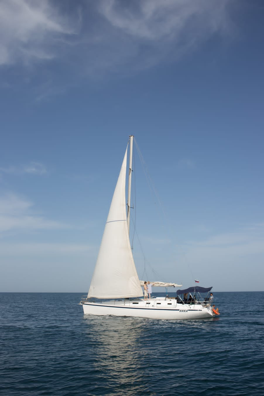 Парусно —моторные яхты и катамараны в Сочи. Аренда Яхт и Катеров в Сочи