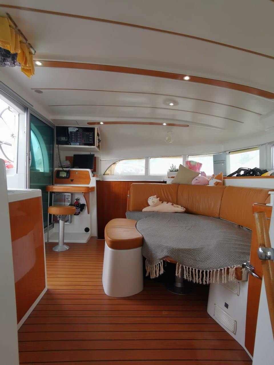 Парусно —моторные яхты и катамараны в Сочи. Аренда Яхт и Катеров в Сочи