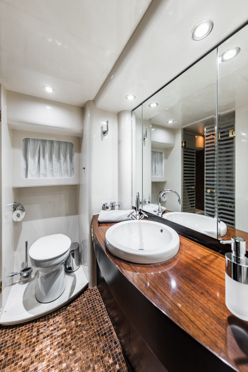 Премиум яхты в Сочи. Аренда Яхт и Катеров в Сочи