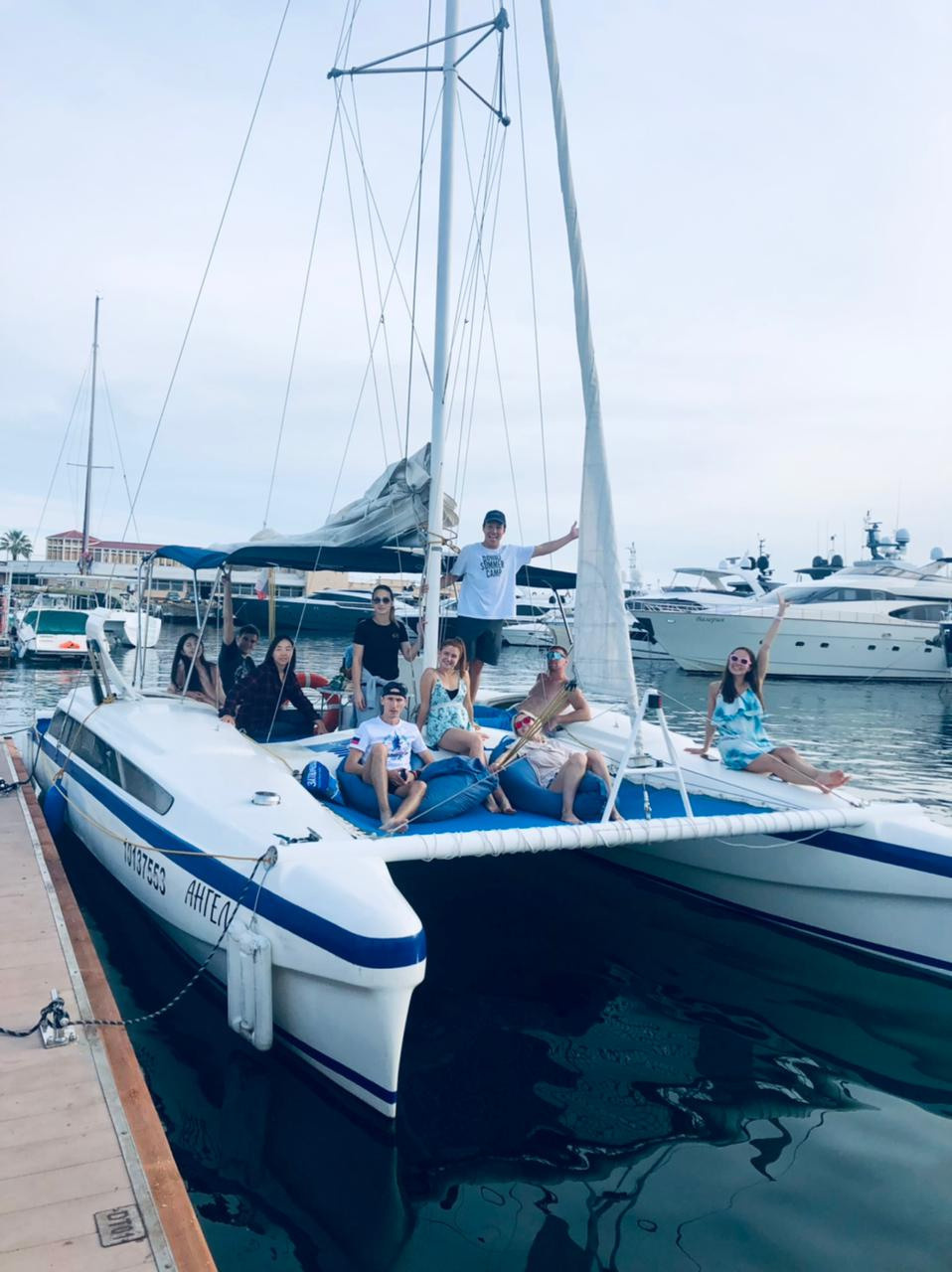 Парусно —моторные яхты и катамараны в Сочи. Аренда Яхт и Катеров в Сочи